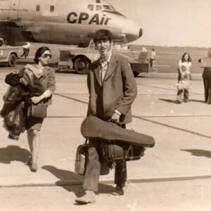 La familia Hlito llegando al aeropuerto de Ezeiza, en Buenos Aires. En primer plano, Sonia Hlito y su hijo Pedro. En el fondo, Gabriela Hlito y su padre.